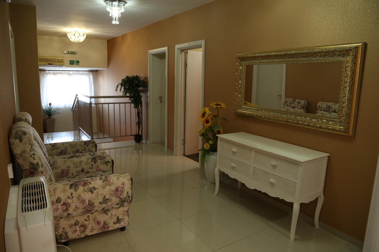 B&B Vila Bela Ruza Sremska Mitrovica Exterior foto